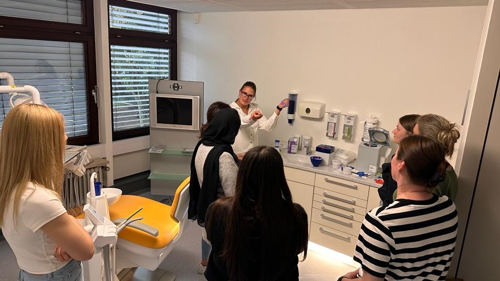 Schulung Vareler Dentaltechnik Schulung Vareler Dentaltechnik