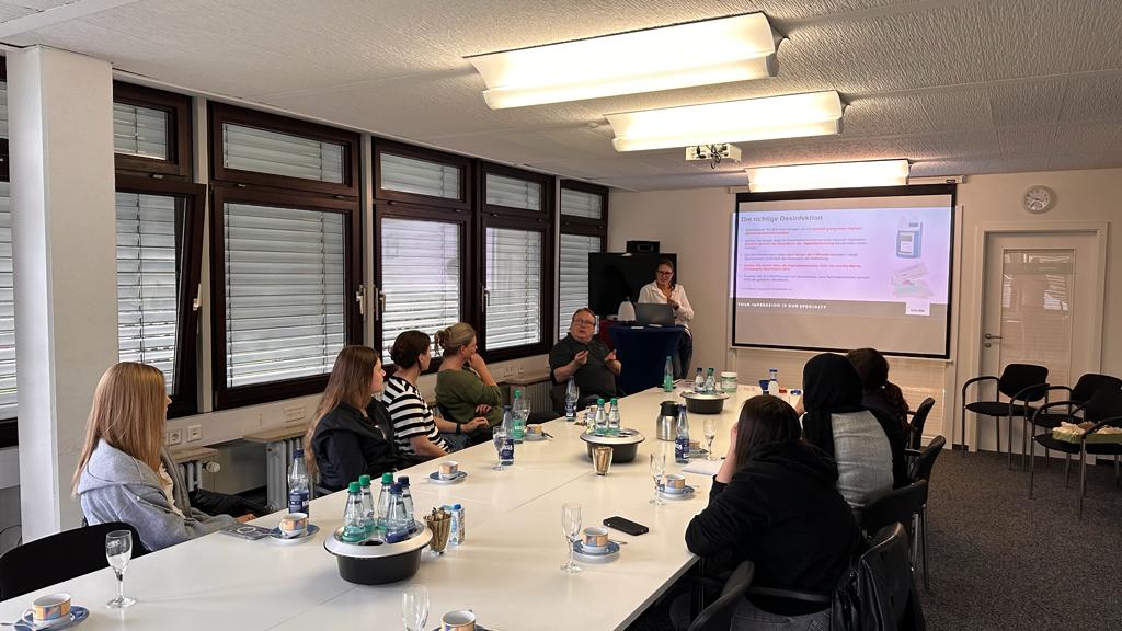 Schulung Vareler Dentaltechnik